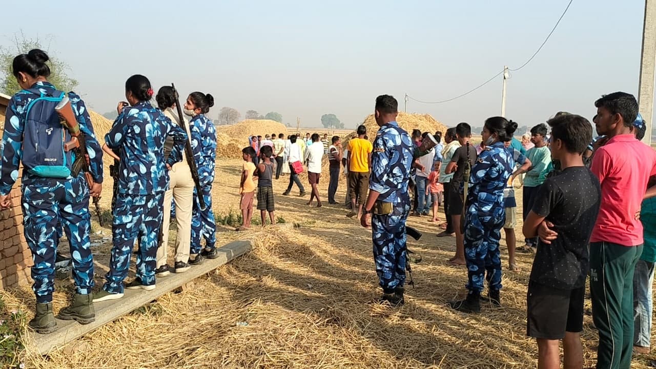 बिहार: RJD के पूर्व विधायक के बेटे को गोलियों से भूना, पत्नी का आरोप- मेरे पति ने ही शूटरों से मरवाया बिहार: RJD के पूर्व विधायक के बेटे को गोलियों से भूना, पत्नी का आरोप- मेरे पति ने ही शूटरों से मरवाया