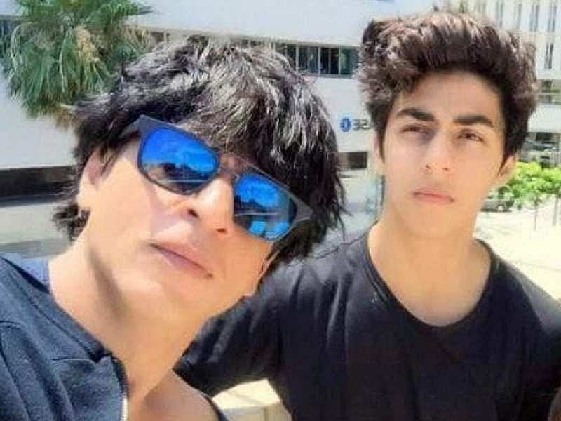 जेल में बंद आर्यन खान को आई पिता शाहरुख और मां गौरी की याद, वीडियो कॉल पर की बातचीत