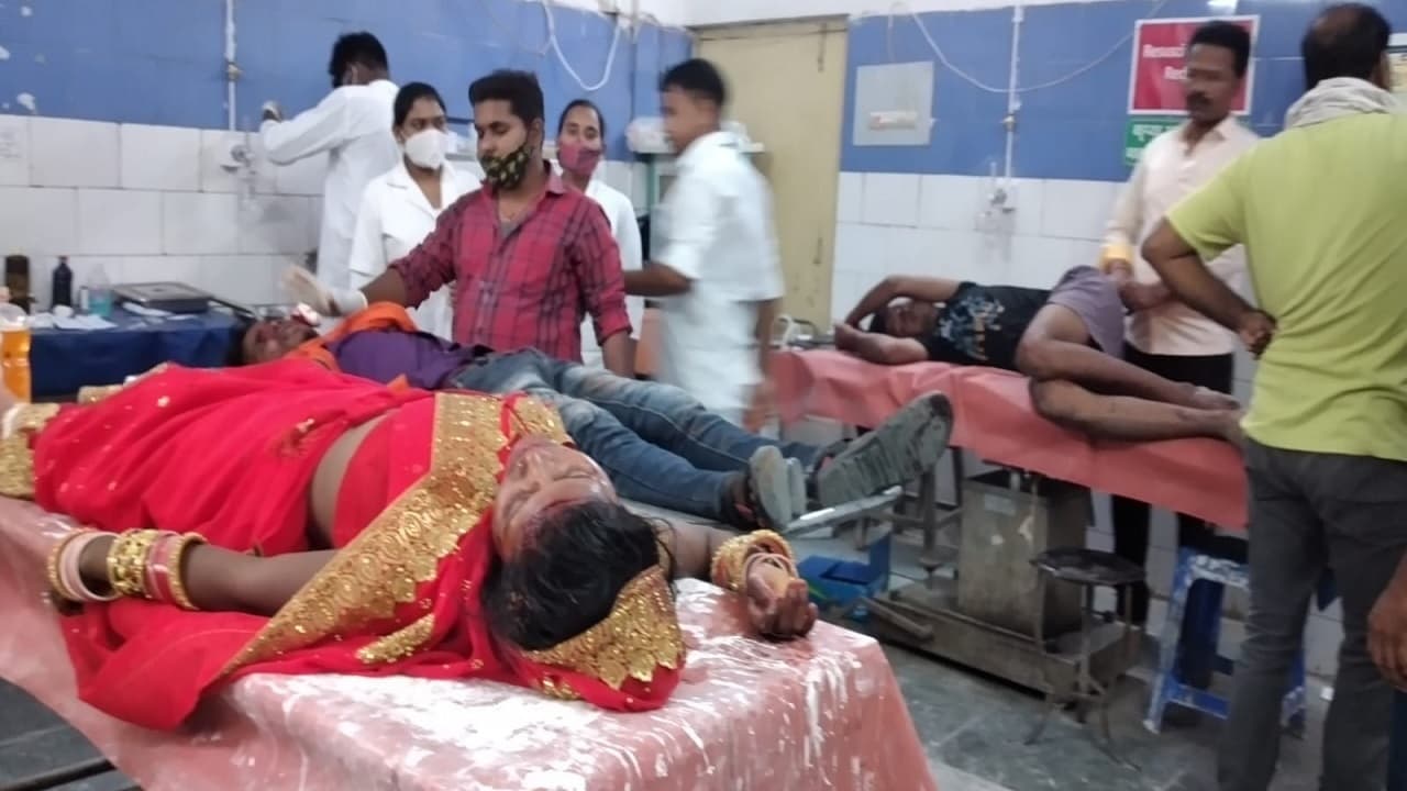 Bihar News: औरंगाबाद में ऑटो व बाइक की टक्कर में युवक की मौत, ऑटो पर सवार गया के छह लोग घायल