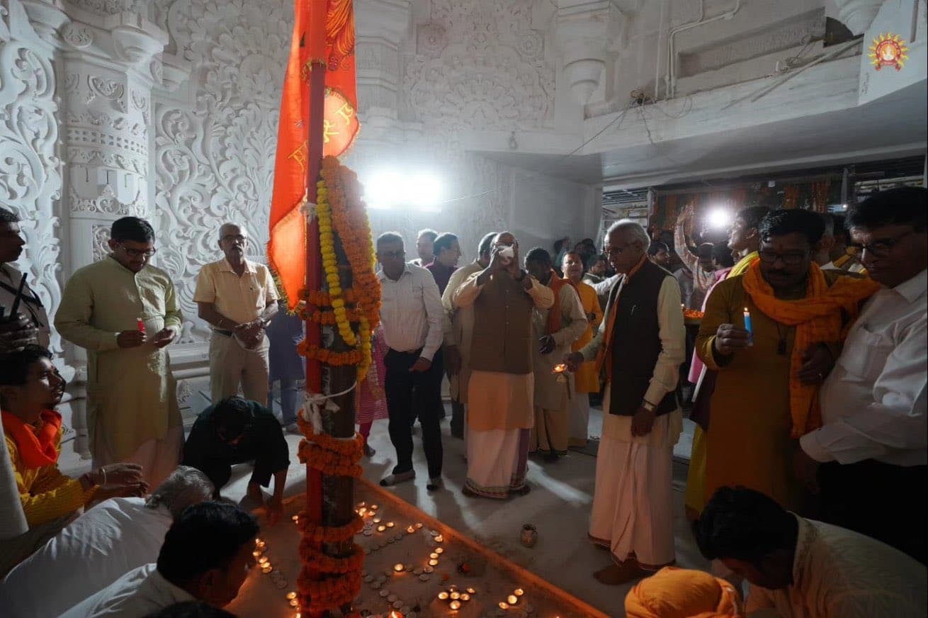 Ayodhya: रामलला का विग्रह 17 जनवरी को निकलेगा अयोध्या भ्रमण पर, काशी के 21 ब्राह्मण कराएंगे प्राण प्रतिष्ठा