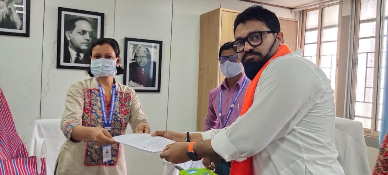 Bengal Chunav 2021: नामांकन दाखिल करने पहुंचे BJP कैंडिडेट बाबुल सुप्रियो का TMC समर्थकों ने किया विरोध, जमकर की नारेबाजी