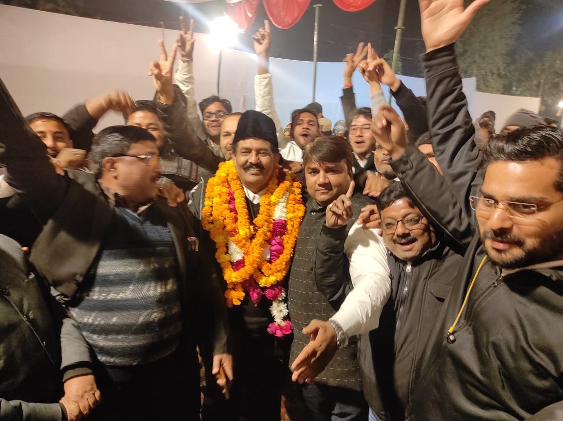 बरेली बार एसोसिएशन चुनाव: अरविंद कुमार श्रीवास्तव बने अध्यक्ष, वीपी ध्यानी फिर चुने गए सचिव
