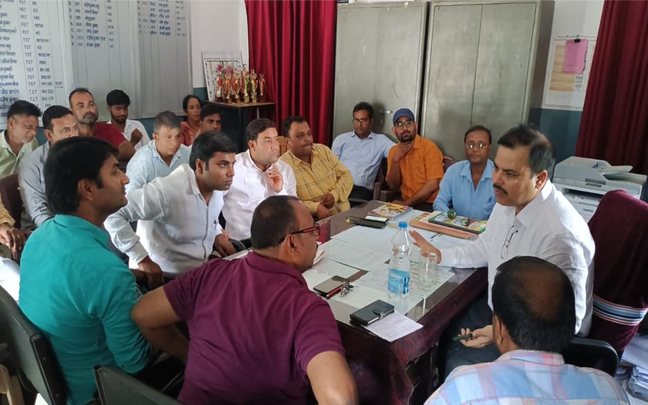 झारखंड : सीएम स्कूल ऑफ एक्सीलेंस में मारपीट करने वाले बच्चों को एक माह के लिए किया निलंबित