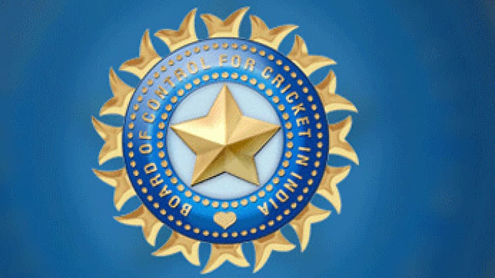 आईपीएल का इंतजार कर रहे लोगों के लिए बुरी खबर, टूर्नामेंट अगले आदेश तक हुआ स्थगित