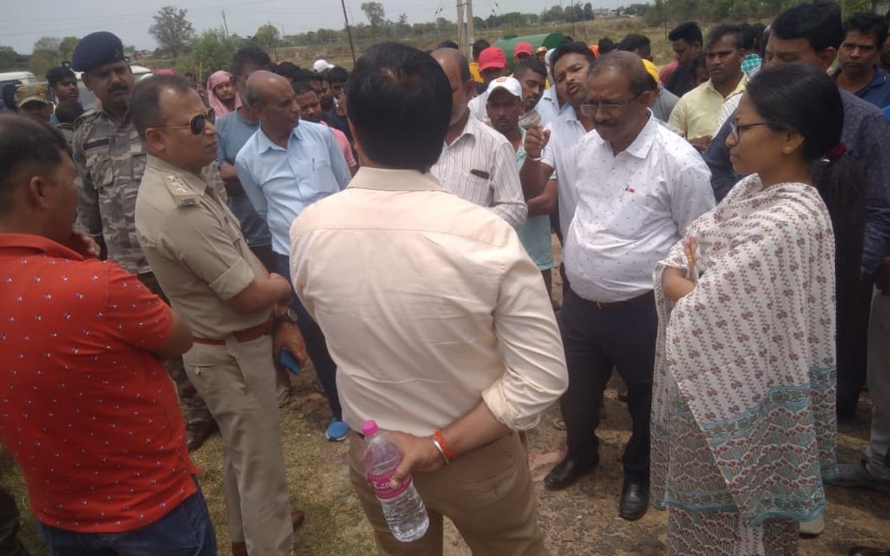 रांची एयरपोर्ट के पास सड़क विवाद को लेकर ग्रामीण और सेना आमने-सामने, जानें क्या है पूरा मामला
