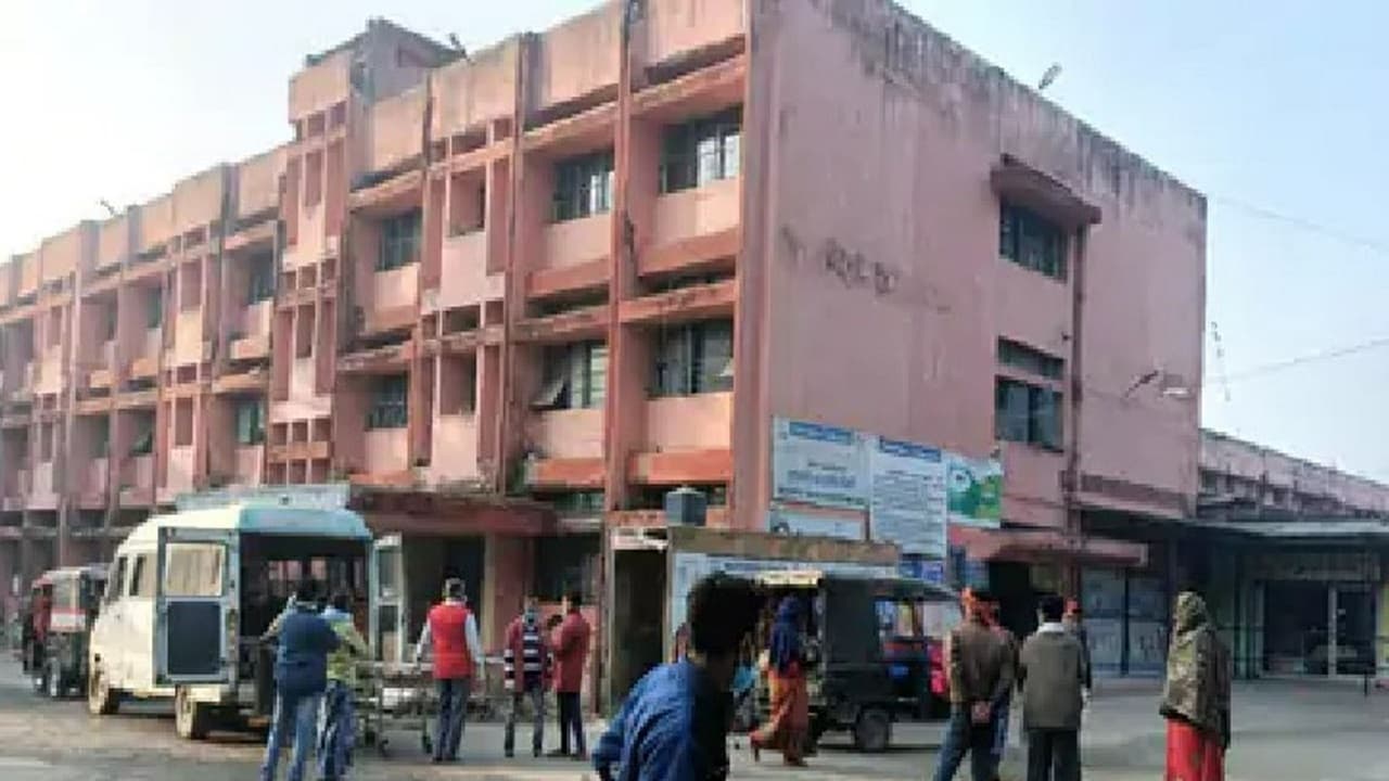 भागलपुर में मौत के बाद भी हो रही दुर्गति, मायागंज अस्पताल का मॉर्चरी मशीन खराब, शव सुरक्षित रखना हुआ मुश्किल भागलपुर में मौत के बाद भी हो रही दुर्गति, मायागंज अस्पताल का मॉर्चरी मशीन खराब, शव सुरक्षित रखना हुआ मुश्किल