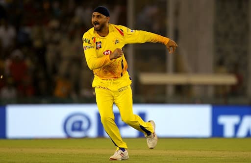 IPL 2020 : सीएसके का दूसरा विकेट गिरा, अब हरभजन सिंह भी आईपीएल से बाहर, जानें क्या है कारण…