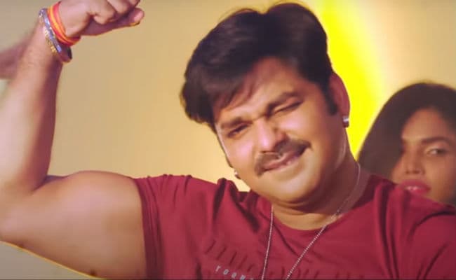 भोजपुरी सुपरस्टार पवन सिंह के सॉन्ग ‘छपरा से आवता डांसर’ ने सोशल मीडिया पर मचाई धूम, यहां देखें VIDEO