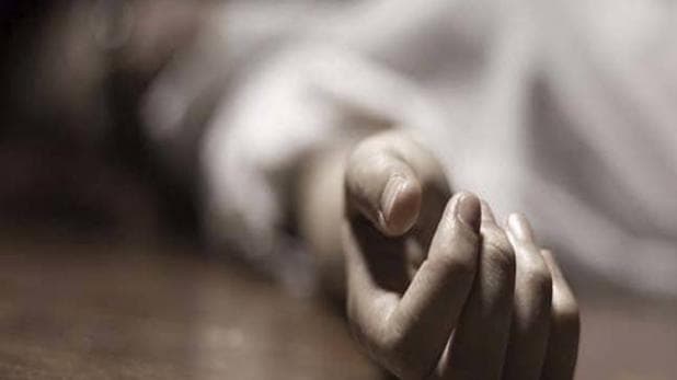 होम क्वारंटाइन में वृद्ध की मौत, शव में पड़े कीड़े