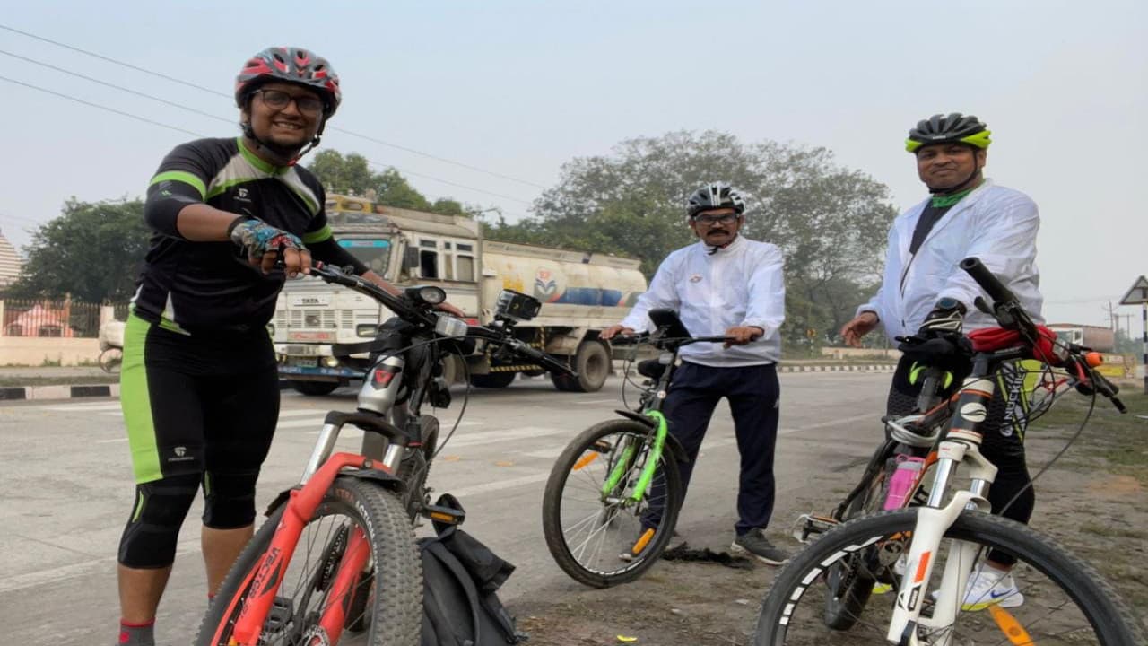 World Bicycle Day: आम से खास है साइकिल की सवारी, 30 मिनट तक करें राइडिंग, करीब 300 कैलोरी होगा कम World Bicycle Day: आम से खास है साइकिल की सवारी, 30 मिनट तक करें राइडिंग, करीब 300 कैलोरी होगा कम
