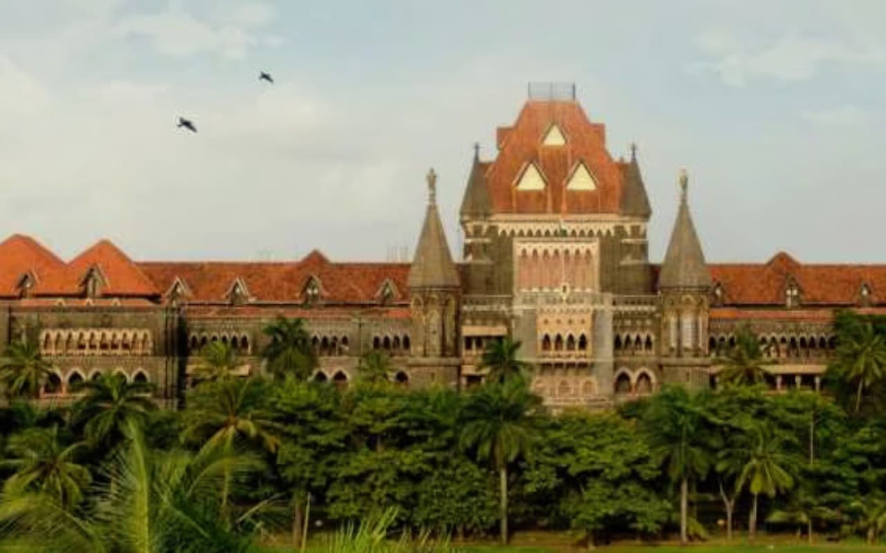 समलैंगिक मामले में बॉम्बे हाईकोर्ट का ऐतिहासिक फैसला, कपल को सुरक्षा मुहैया कराने का दिया आदेश