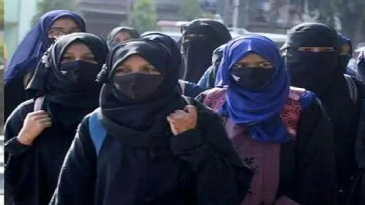 अफगानिस्तान में तालिबान को बायोलॉजी के सब्जेक्ट से है दिक्कत, अब महिलाओं के लिए आया नया फरमान