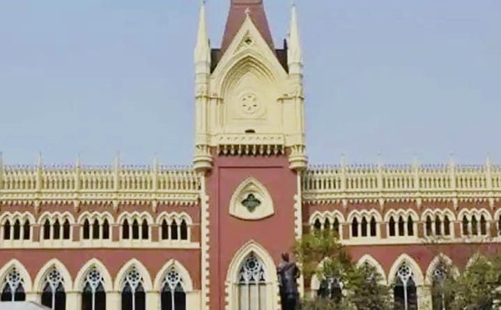 Bengal News : लाखों की धोखाधड़ी के मामले में गिरफ्तार युवती ने लगया पुलिस पर बदसलूकी का आरोप, हाईकोर्ट ने मांगी CCTV रिपोर्ट