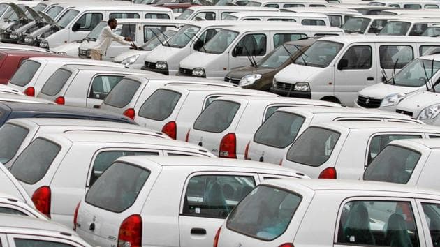 BS4 और BS6 के फेर में घटी गाड़ियों की बिक्री, अर्थव्यवस्था में नरमी भी बनी वजह