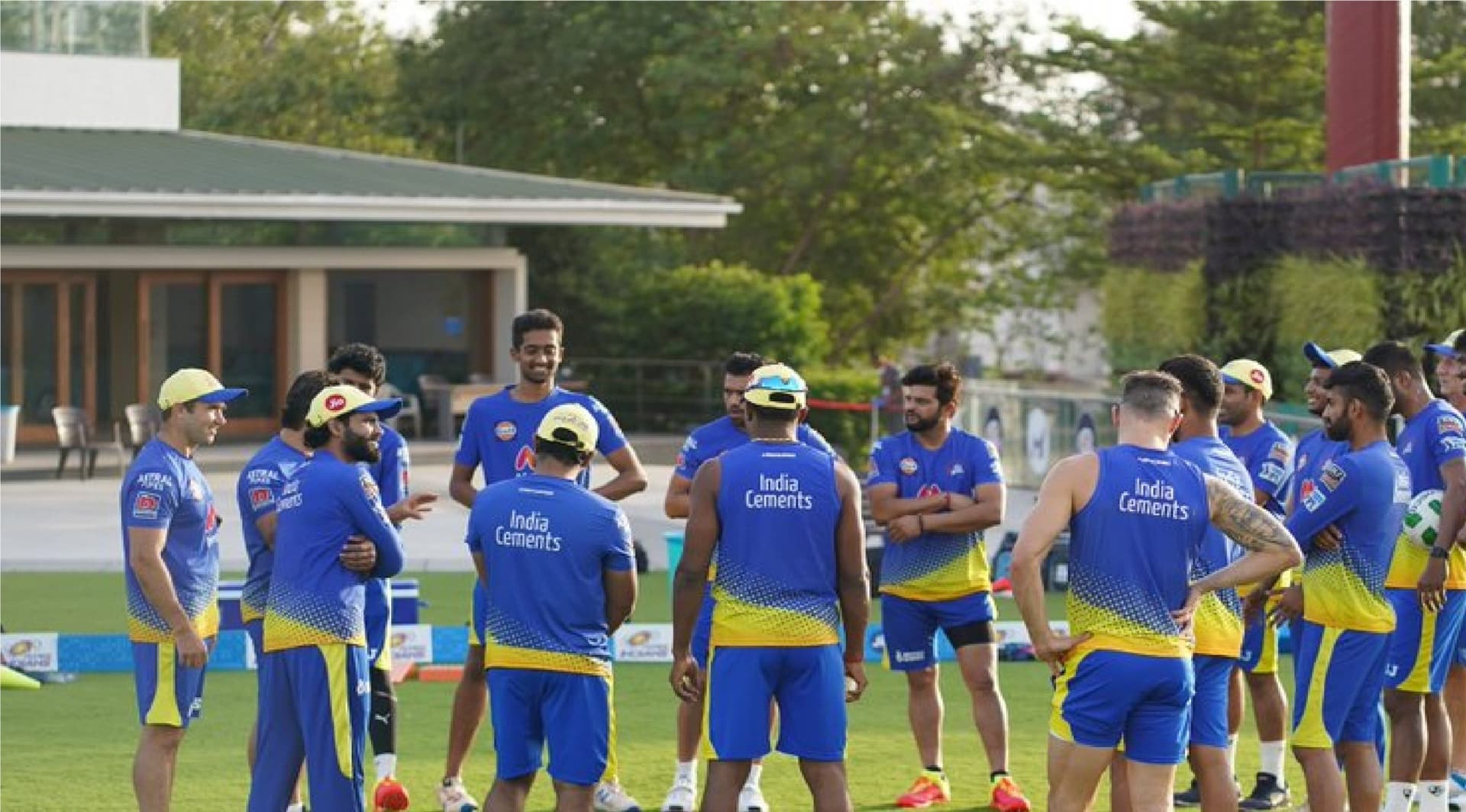 IPL 2021 : चेन्नई और दिल्ली के मैच पर मंडराया खतरा, वानखेड़े के 10 कर्मचारी कोरोना पॉजिटिव, छीन सकता है मुंबई से आईपीएल