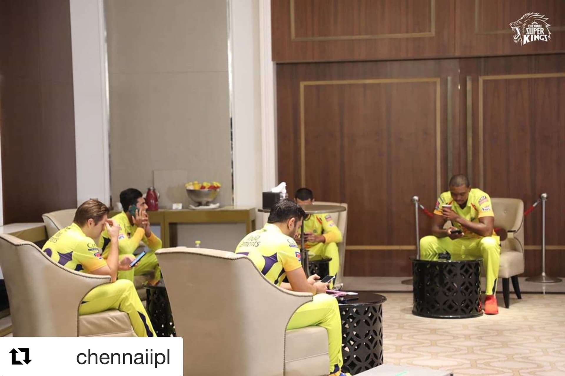 IPL 2020: शेन वॉटसन ने एमएस धौनी सहित CSK के अन्य सदस्यों को किया ट्रोल, देखिए उनका मजेदार ट्वीट