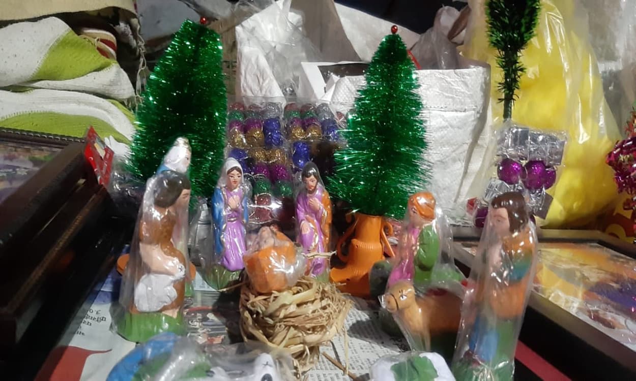 धनबाद : क्रिसमस को लेकर सजा बाजार, स्नो मैन व सांता हैं ऑन डिमांड