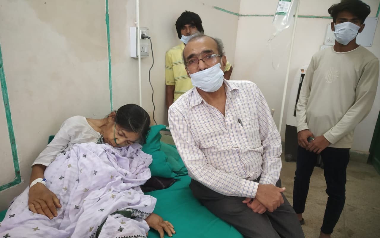 Prabhat Khabar Impact: चक्रधरपुर राजघराने की पौत्र वधू का इलाज शुरू, स्वास्थ्य मंत्री ने लिया संज्ञान