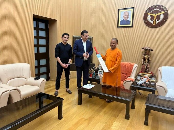 सीएम योगी ने अयोध्या में गर्भगृह का पहला पत्थर किया स्थापित, बोले- राममंदिर भारत का राष्ट्र मंदिर होगा