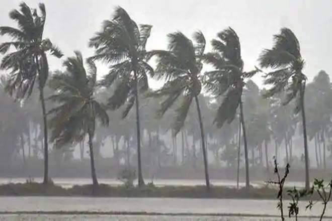 बंगाल में Yaas चक्रवात से 2 की मौत, एक करोड़ लोग प्रभावित, 15.04 लाख राहत शिविरों में, प्रभावित क्षेत्रों का दौरा करेंगी ममता