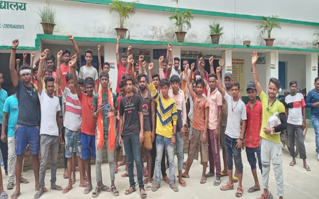 सपना चौधरी ने काले रंग के सूट में जमकर लगाए ठुमके, VIDEO देख दीवाने हुए फैंस