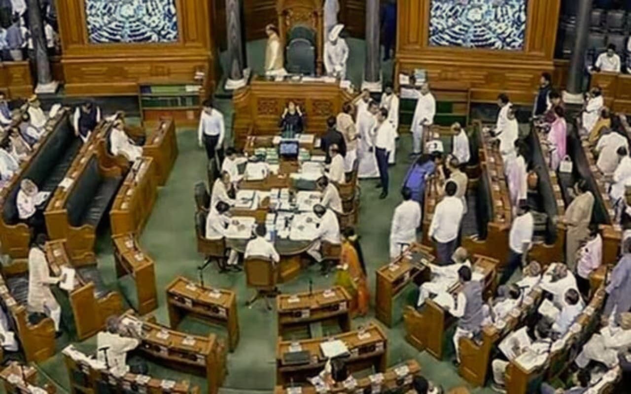 Private Member’s Bill: शशि थरूर, चन्द्रशेखर आजाद रावण और आलोक कुमार ने पेश किए निजी विधेयक