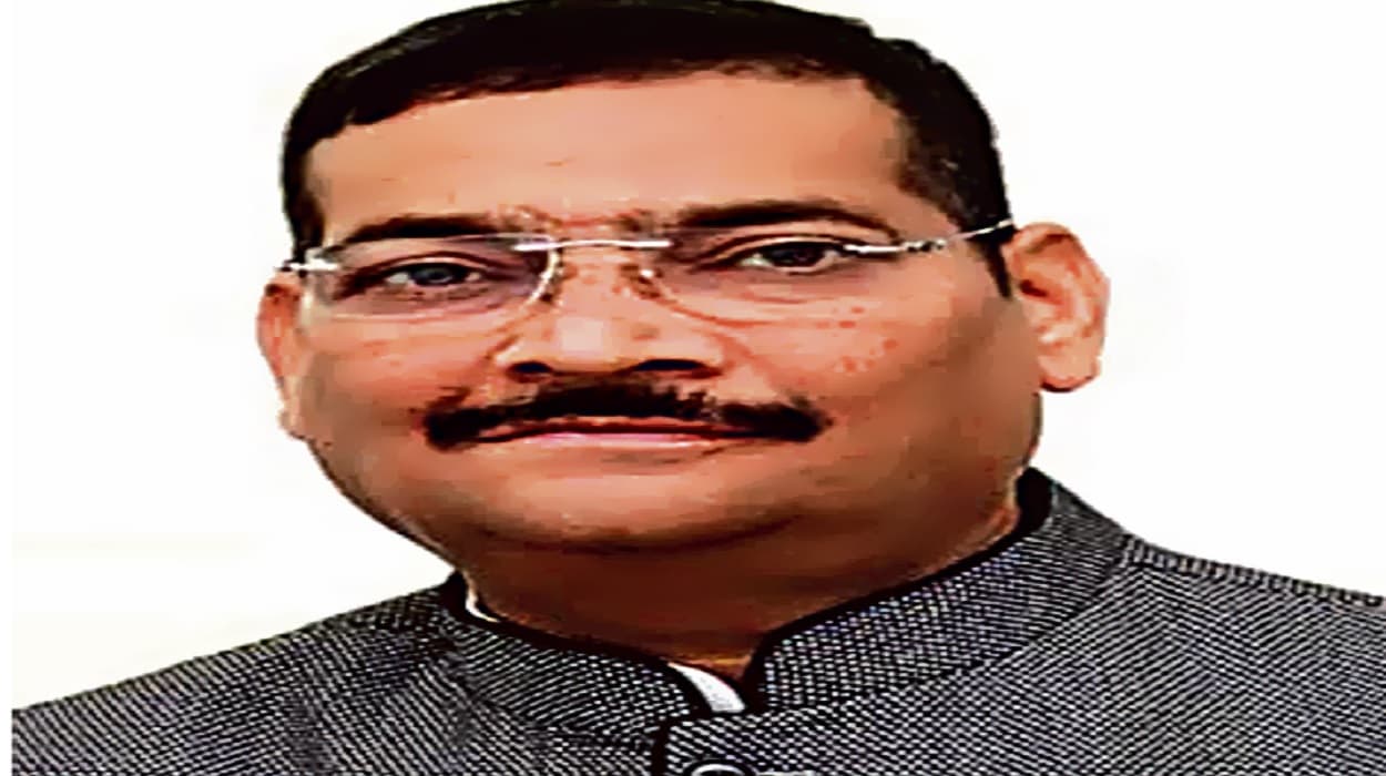 Happy Dhanteras 2022: आप सभी पर मां लक्ष्मी की बनी रहे कृपा… रिश्तेदारों को करें Dhanteras wish 2022