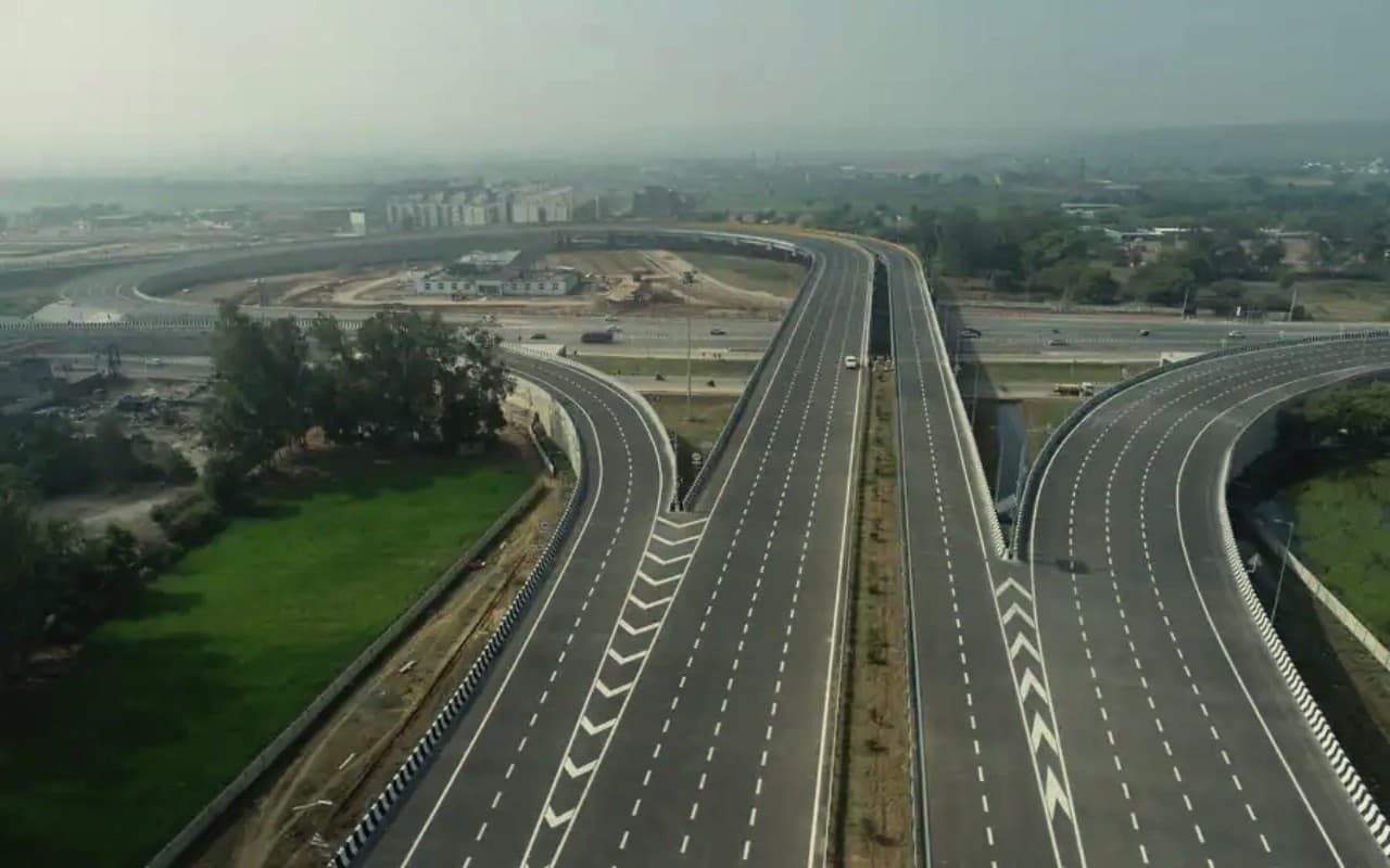 अब केवल 3.5 घंटे में दिल्ली से जयपुर की यात्रा, दिल्ली-मुंबई एक्सप्रेसवे के पहले फेज का उद्घाटन, जानें खासियत