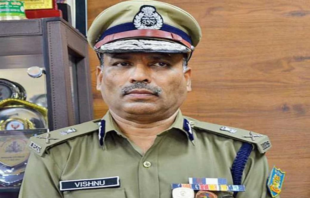 सीएम हेमंत के काफिले पर हुए हमले को लेकर डीजीपी हुए सख्त, बोले – दोबारा ऐसी हिम्मत किसी ने की तो हाथ पैर तोड़ देंगे सीएम हेमंत के काफिले पर हुए हमले को लेकर डीजीपी हुए सख्त, बोले – दोबारा ऐसी हिम्मत किसी ने की तो हाथ पैर तोड़ देंगे