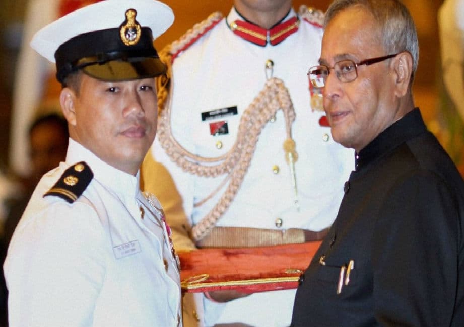 कैंसर से जूझ रहे पूर्व गोल्ड मेडलिस्ट बॉक्सर डिंग्को सिंह को एयर ऐंबुलेंस से लाया जाएगा दिल्ली