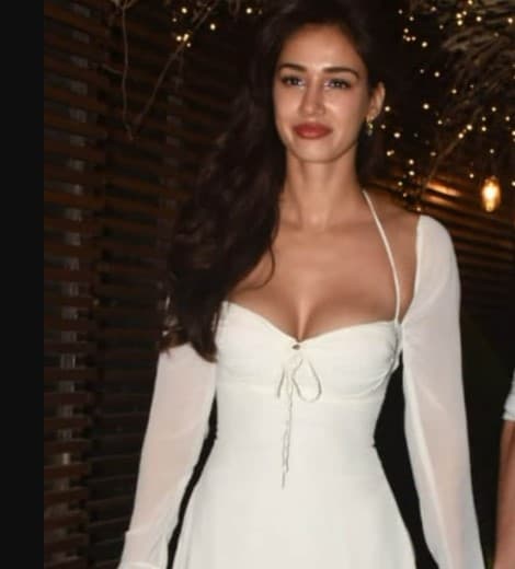 Disha Patani Pics: दिशा की दिलकश अदाओं ने लूटी महफिल, व्हाइट आउटफिट में बरपाया कहर