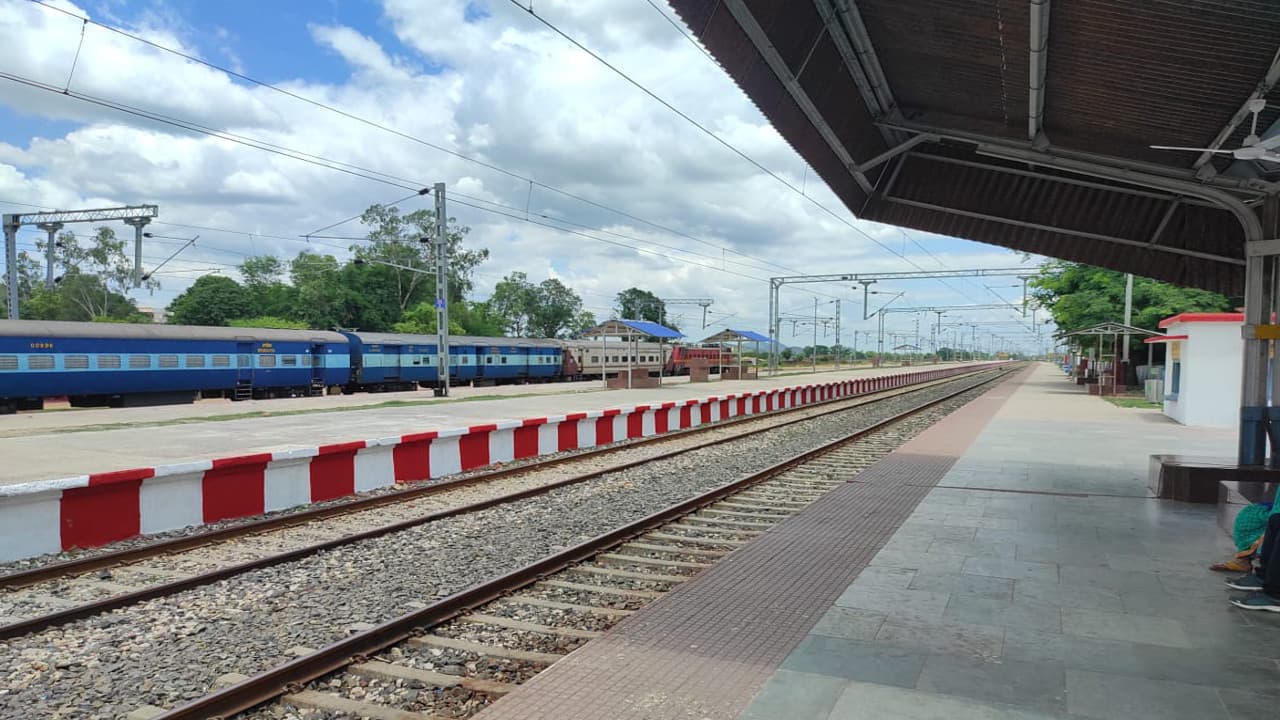 रेलवे लाइन से सीधा जुड़ेगा आरा और बलिया, सर्वे का काम हुआ पूरा, नैनिजोर में बनेगा पुल