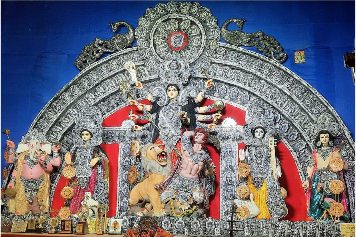 PHOTOS : पानागढ़ में बेस्ट थीम पर तैयार किये गये पूजामंडप और दुर्गा प्रतिमा की देखे तस्वीरें…