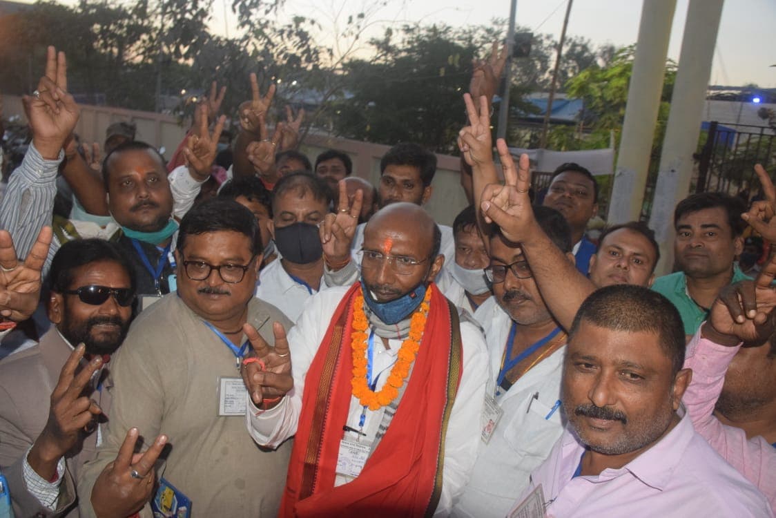 Muzaffarpur Election Result 2020: नीतीश के सरकार के मंत्री हारे,कांग्रेस के विजेंद्र चौधरी को मिली जीत
