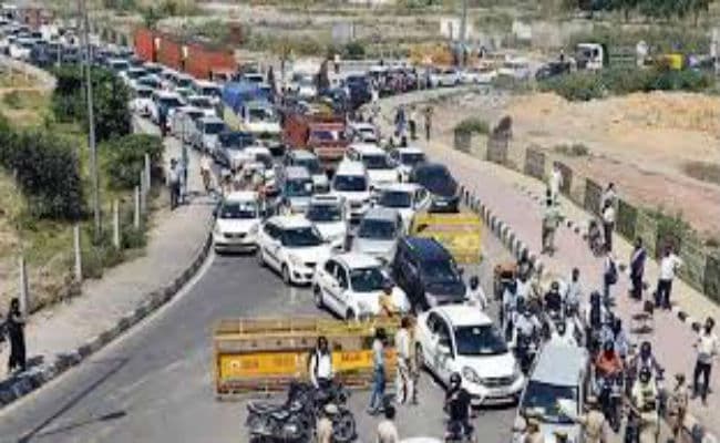 Covid-19 : दिल्ली-गाजियाबाद बॉर्डर एक बार फिर सील, सिर्फ इन चीजों के आवागमन पर रहेगी छूट