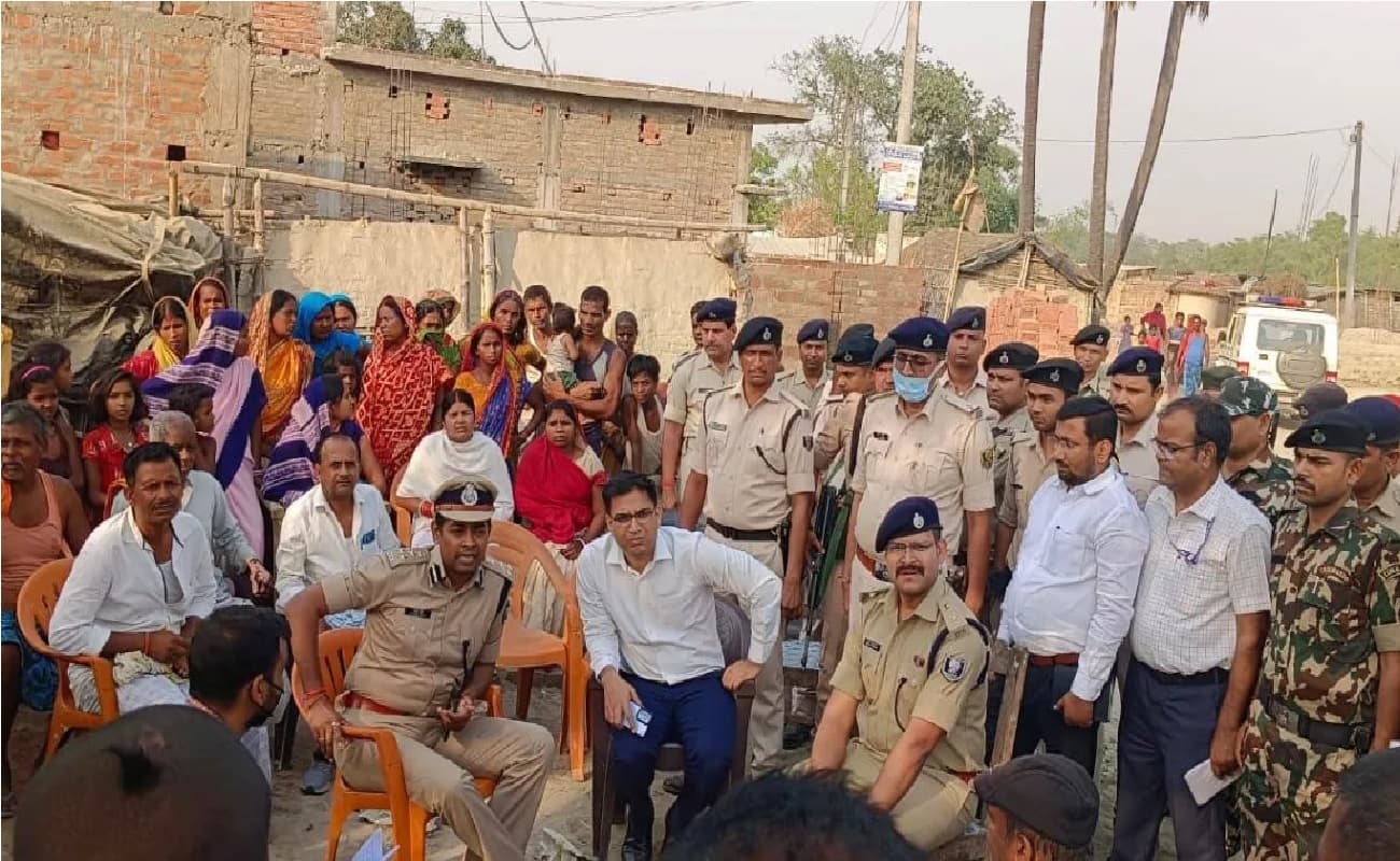 बिहार: जहरीली पेय पदार्थ से मौत के बाद मोतिहारी में ताबड़तोड़ छापेमारी, 500 लीटर शराब जब्त, 40 तस्कर गिरफ्तार
