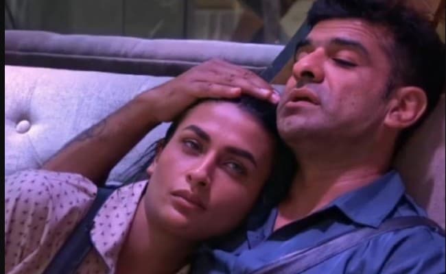 Bigg Boss 14 : एजाज खान का बड़ा खुलासा – 2015 में टूट गई थी शादी, एक महीने पहले ही…