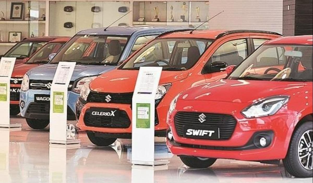 Auto Sales: सेमीकंडक्टर की कमी से ऑटो सेक्टर को तगड़ा झटका, पिछले महीने 11% घटी पैसेंजर व्हीकल की बिक्री Auto Sales: सेमीकंडक्टर की कमी से ऑटो सेक्टर को तगड़ा झटका, पिछले महीने 11% घटी पैसेंजर व्हीकल की बिक्री