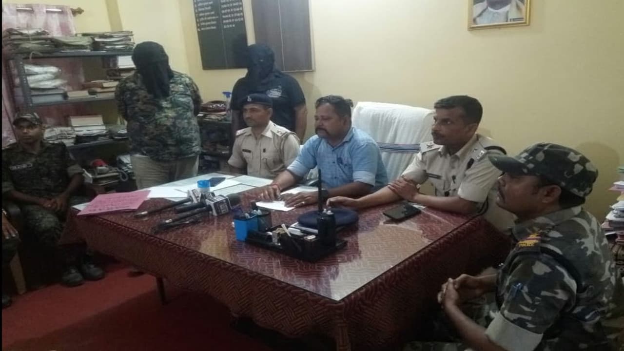 गुमला में नकली खाद बेचने के आरोपी कारोबारी पिता-पुत्र को पुलिस ने भेजा जेल, जानें पूरा मामला