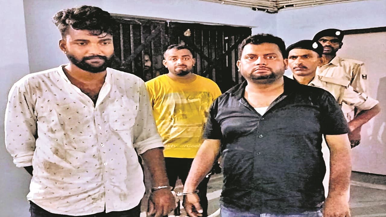 गोलियों की तड़तड़ाहट से थर्राया पटना, 50 राउंड फायरिंग में 2 लोगों की मौत, 8 गिरफ्तार