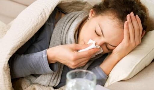 ठंड का असर : अस्पतालों में बढ़ने लगे सर्दी-खांसी के मरीज, इस बीमारी के मरीज बरतें सावधानियां