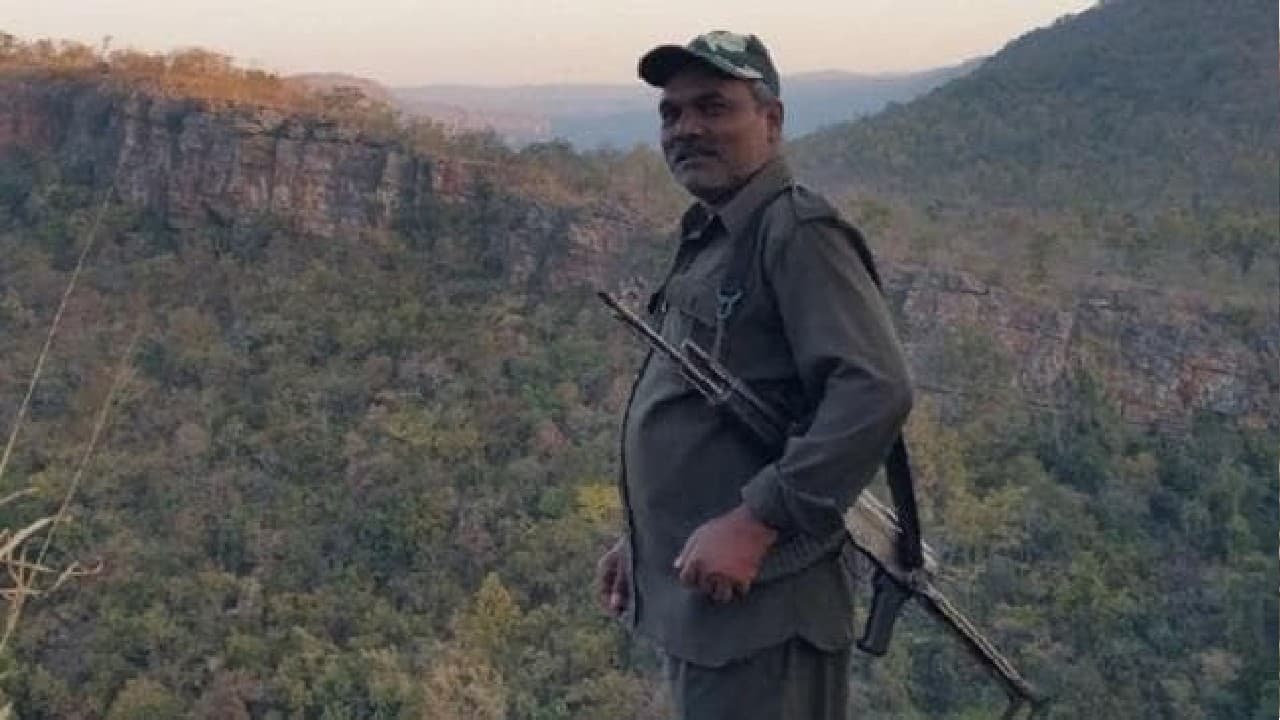 Gadchiroli Encounter: पुलिस को मिली बड़ी कामयाबी, 50 लाख का इनामी नक्सली मिलिंद तेलतुम्बडे ढेर