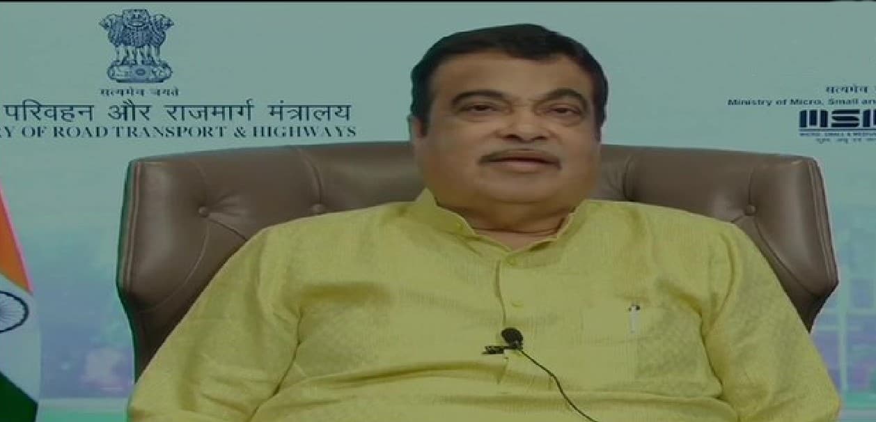 4 घंटे काम कर 20 हजार कमाने का गडकरी ने बताया फॉर्मूला, कैसे ले सकते हैं फायदा