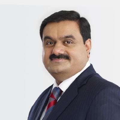 मुंबई एयरपोर्ट पर अब अडाणी का मैनेजमेंट, जीवीके ग्रुप से किया टेकओवर, हजारों नौकरी का वादा