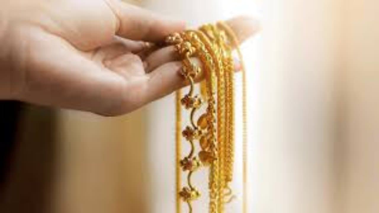 अक्षय तृतीया पर Gold की बिक्री में आ सकती है 20 फीसदी की गिरावट, जानें क्या है वजह