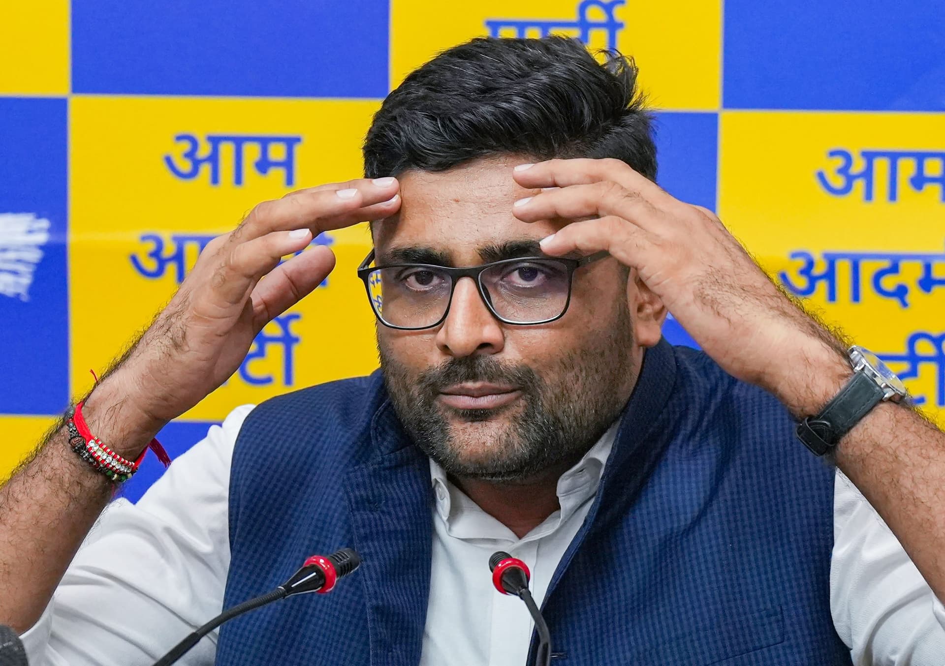 Gujarat News : गुजरात में ‘आप’ प्रमुख गोपाल इटालिया गिरफ्तार, जानें वजह