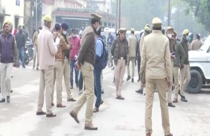 UP Election 2022: सीएम योगी के नामांकन से पहले गोरखपुर में अलर्ट जारी, CCTV और ड्रोन से की जा रही निगरानी