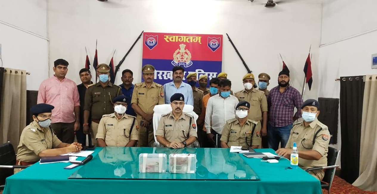 गोरखपुर पुलिस ने 25,000 इनामी बदमाश को किया गिरफ्तार, रेप आरोपी था फरार