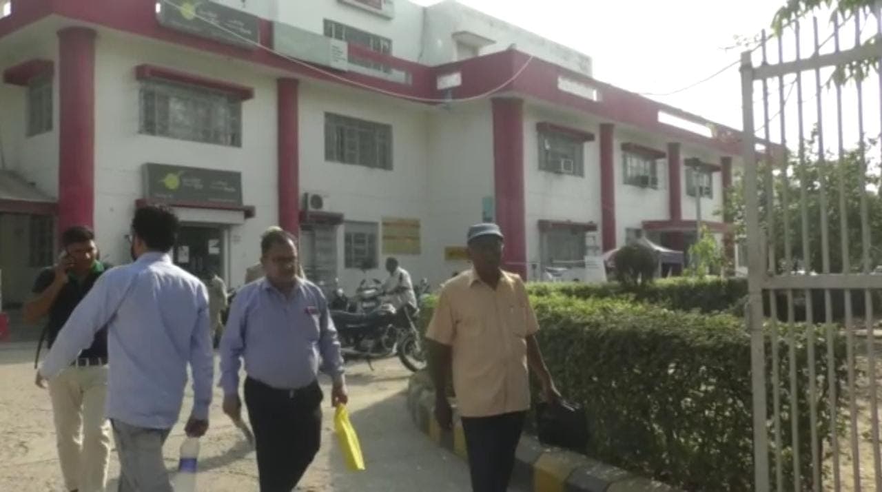 गोरखपुर के दो डाकघरों में लाखों रुपए का गबन, भ्रष्टाचार की खुल रहींं परतें, जानें पूरा मामला