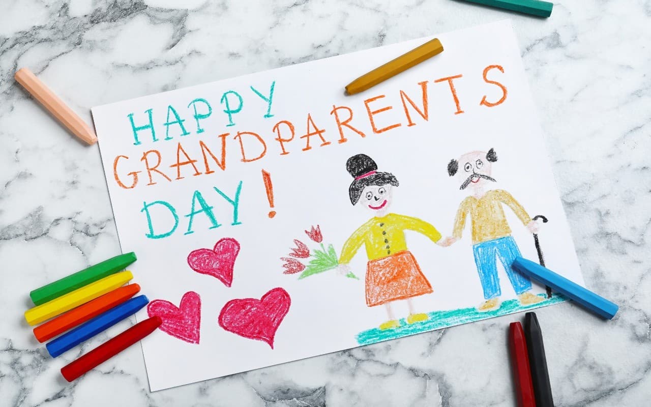 World Grand Parents Day: दादाजी या दादी मां के दिल को छू जाये, ऐसा कुछ करें प्लान